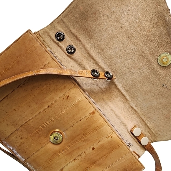 Vintage tan Eel skin leather purse handbag with long removable shoulder strap - Picture 7 of 14